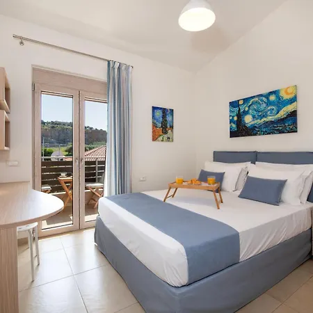 Four Seasons Private - Seaview - Big Heated Pool - Gym - Sport Activities