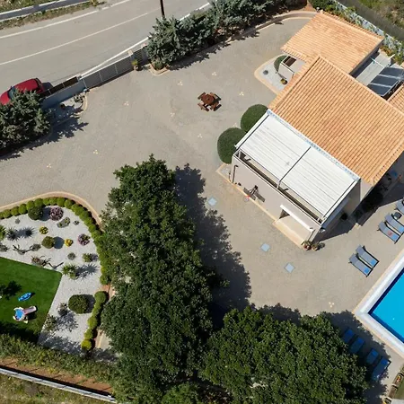 Villa Four Seasons Private - Seaview - Big Heated Pool - Gym - Sport Activities *