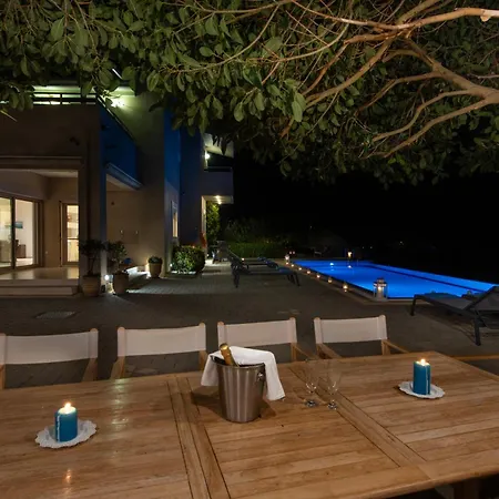 Villa Four Seasons Private - Seaview - Big Heated Pool - Gym - Sport Activities *
